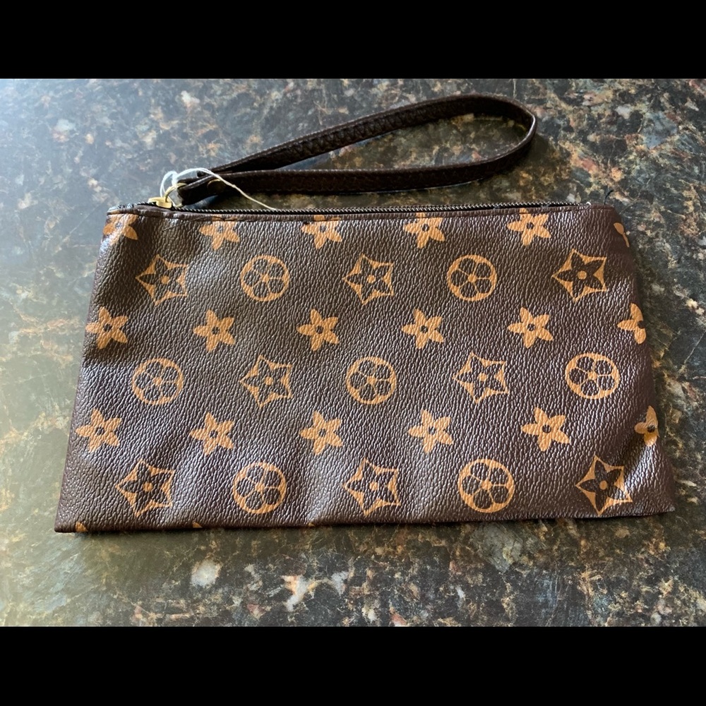 Brand new wristlet